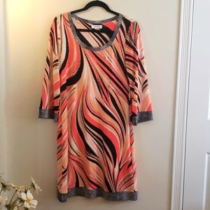 Calvin Klein 3/4 sleeve print dress. M